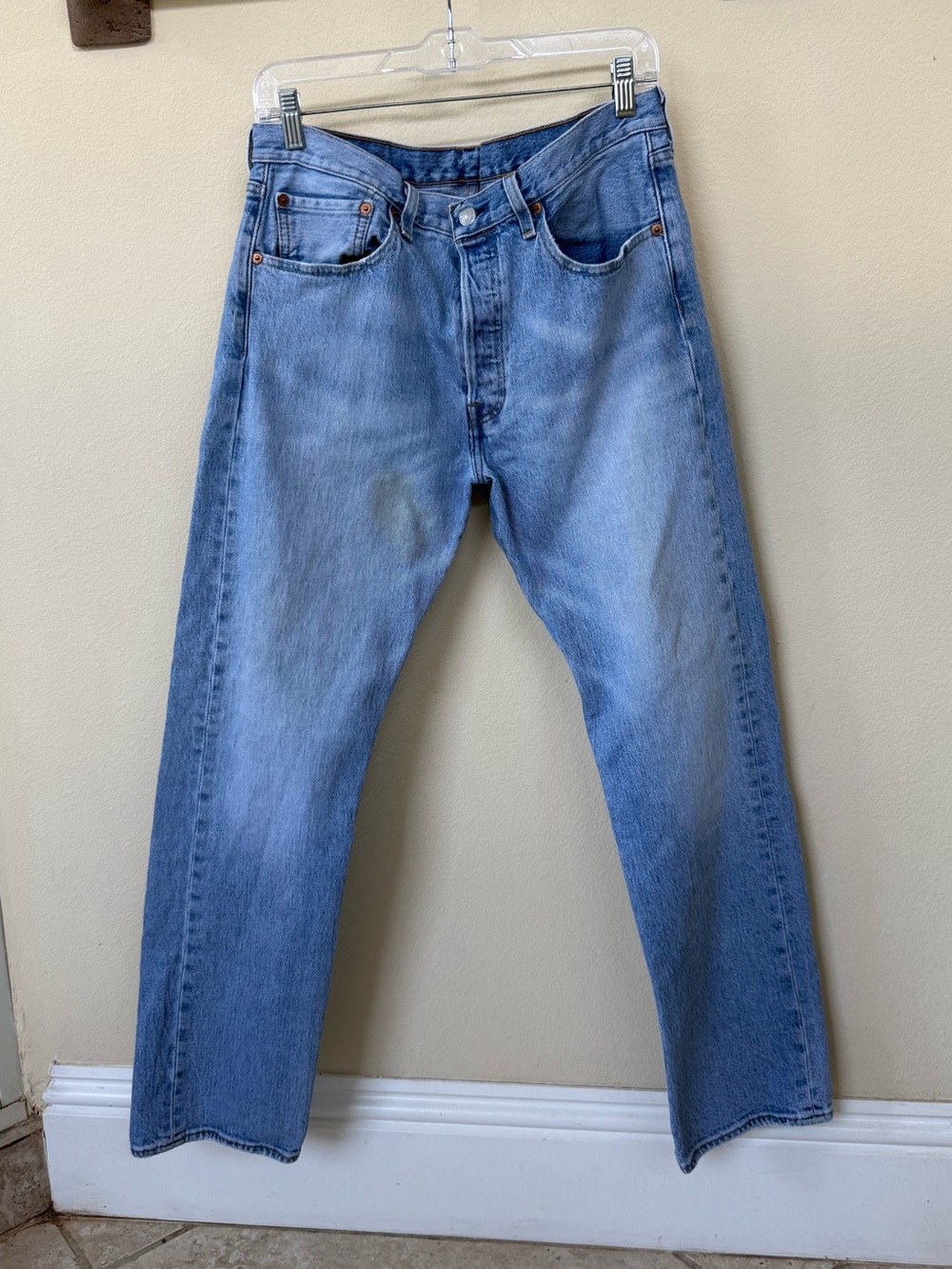 Y2K men’s Levi’s 501  rivetted button fly jeans